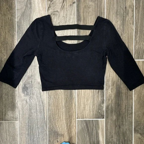 Charlotte Russe black cropped top - Picture 3 of 4